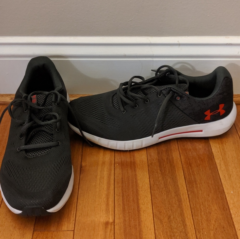 Men's UNDER ARMOUR sneakers